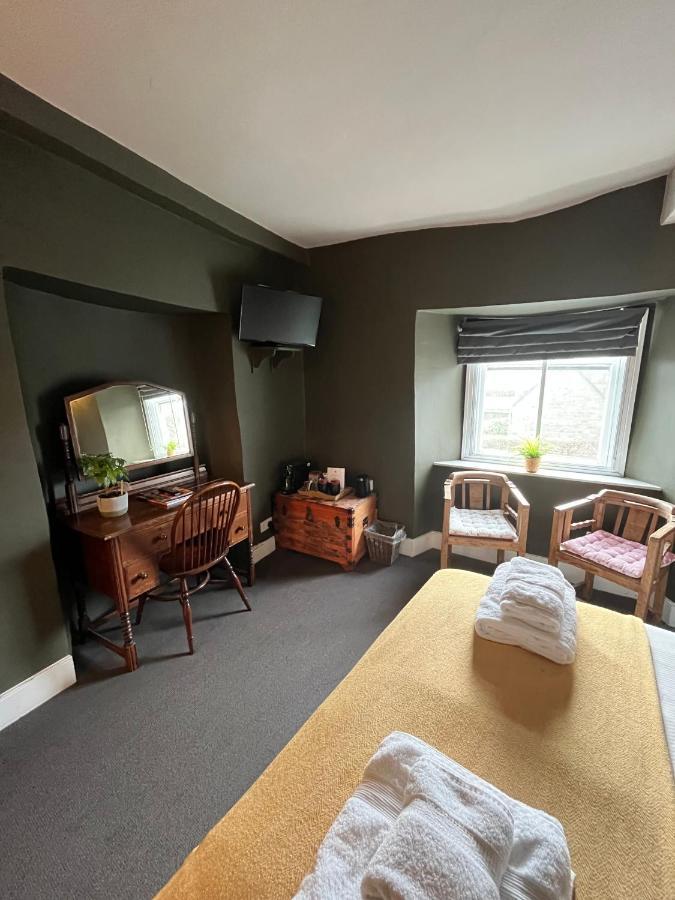 The Kings Arms Hotel Didmarton Kültér fotó