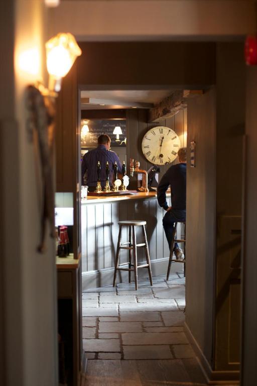 The Kings Arms Hotel Didmarton Kültér fotó