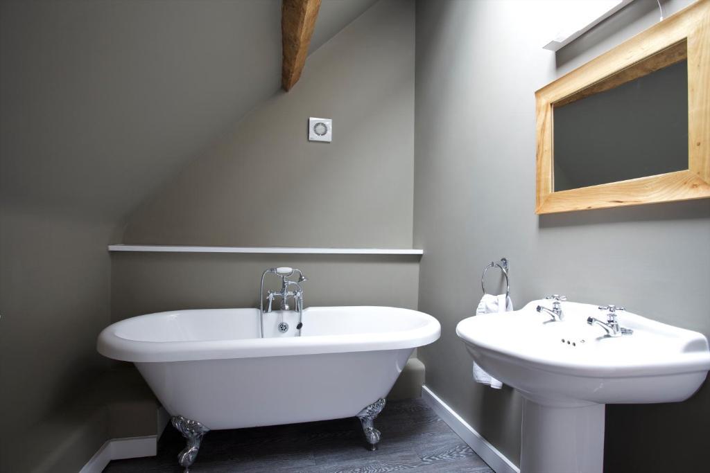 The Kings Arms Hotel Didmarton Szoba fotó