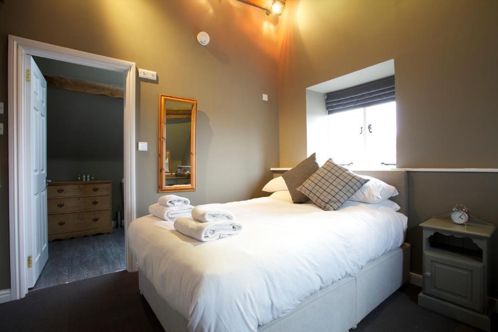 The Kings Arms Hotel Didmarton Szoba fotó