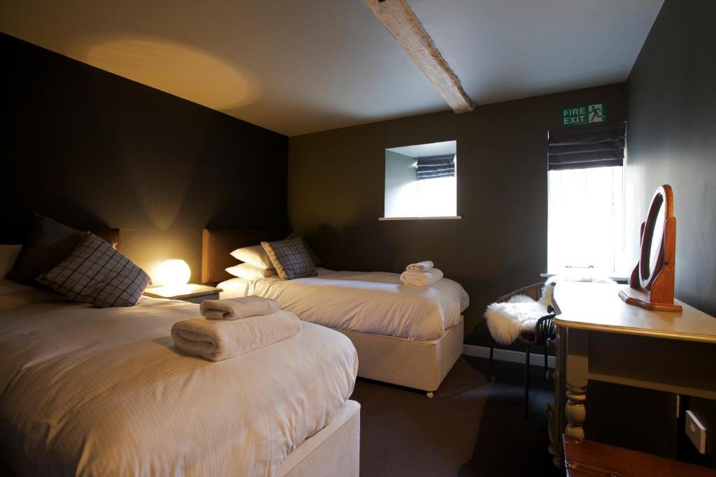 The Kings Arms Hotel Didmarton Szoba fotó