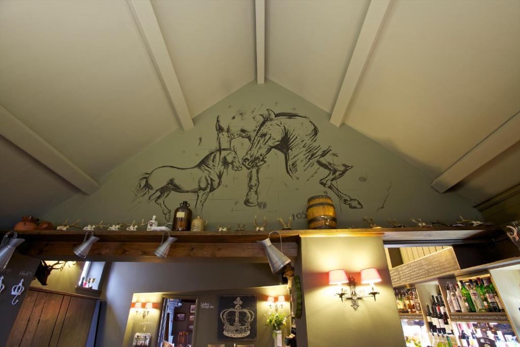 The Kings Arms Hotel Didmarton Kültér fotó